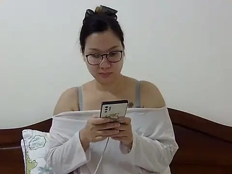 Kiko_sunflower's sex show image