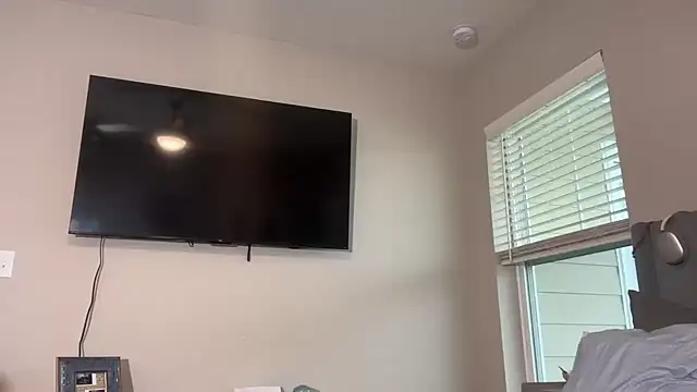 nextdoorlaur's sex show image