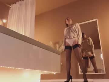 vanilla_whispers's sex show image