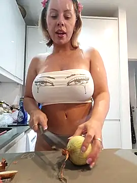 Sparkle2206's sex show image
