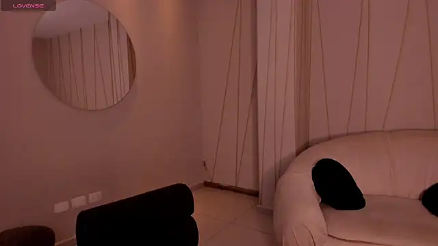 ToriCrossX's sex show image