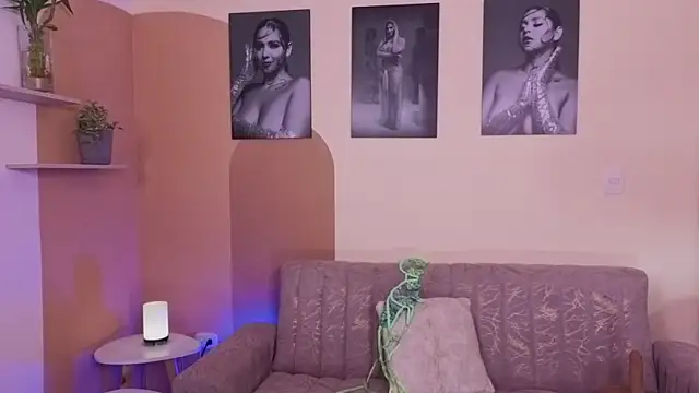 ToriCrossX's sex show image