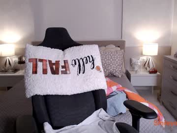 smileyouarehere's sex show image