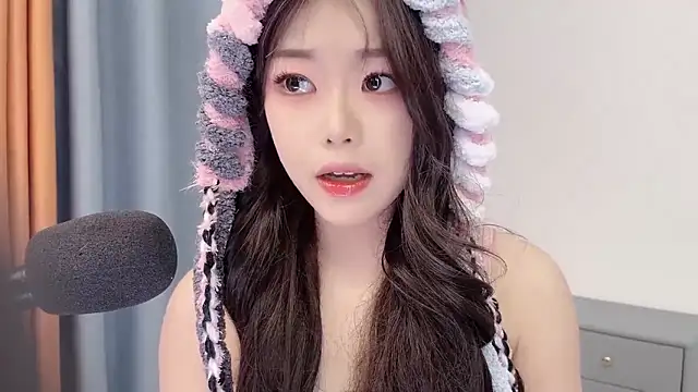 smalldaisy's sex show image