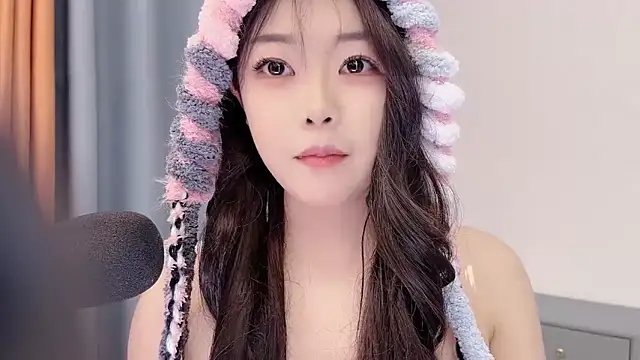 smalldaisy's sex show image