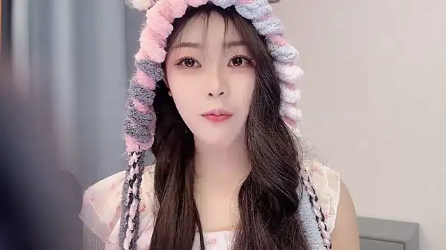 smalldaisy's sex show image