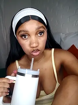 Hannah_107's sex show image