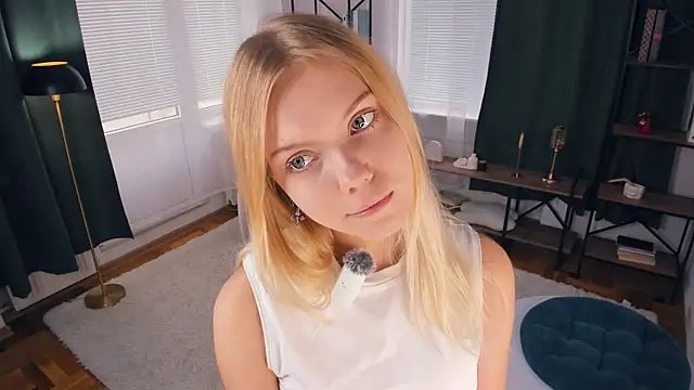 InesPiek's sex show image