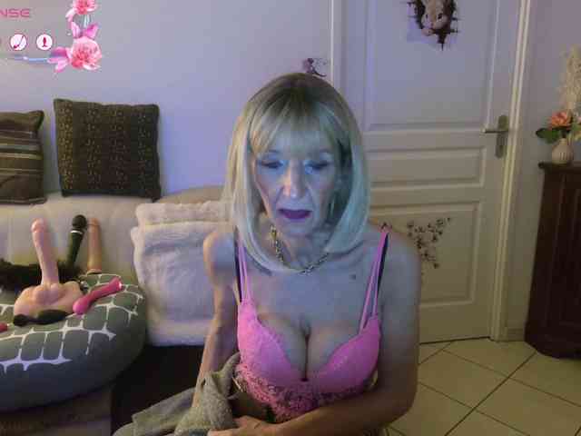 Sexshow-Bild von LISACAM2CAM Sexshow-Bild von LISACAM2CAM