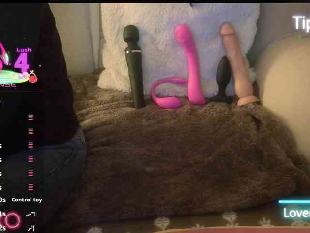 Изображение секс-шоу модели LISACAM2CAM Изображение секс-шоу модели LISACAM2CAM