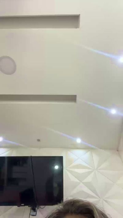 Изображение секс-шоу модели Moranguinh_24