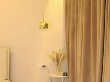 didiactive's sex show image