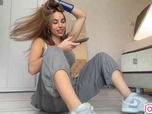 diffgirls1-1's sex show image