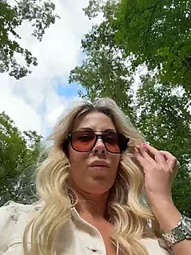 Изображение секс-шоу модели LisaMurr Изображение секс-шоу модели LisaMurr