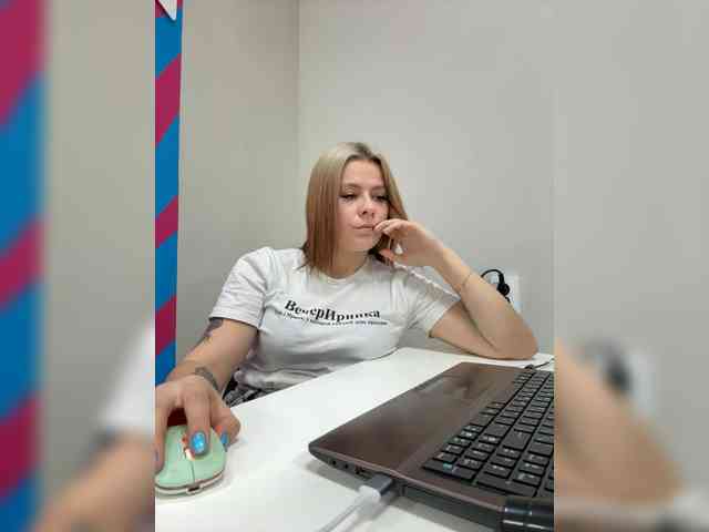 Изображение секс-шоу модели mIrindAcam