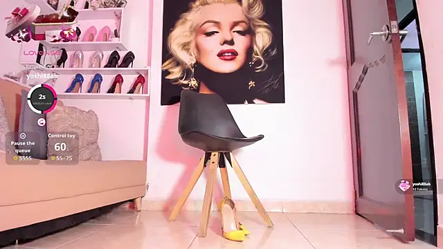 alisiadreams22's sex show image