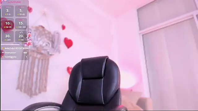 Ginni_charlotte's sex show image