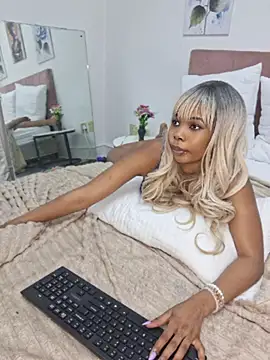 Изображение секс-шоу модели ELAINE_xXxX