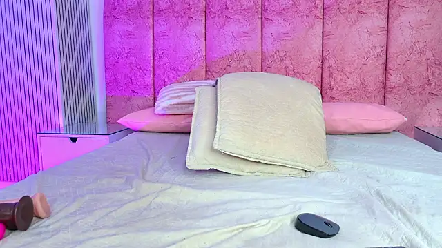 emmacurvy's sex show image