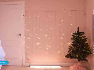 Изображение секс-шоу модели miablueye