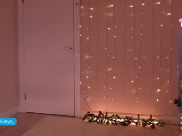 Изображение секс-шоу модели miablueye