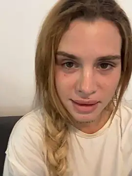 EmiliaCatalina's sex show image EmiliaCatalina's sex show image