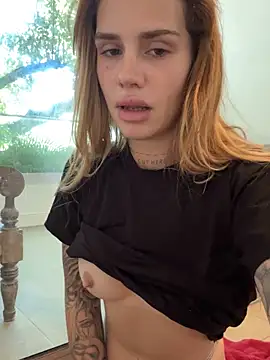 EmiliaCatalina's sex show image