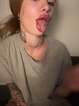 EmiliaCatalina's sex show image