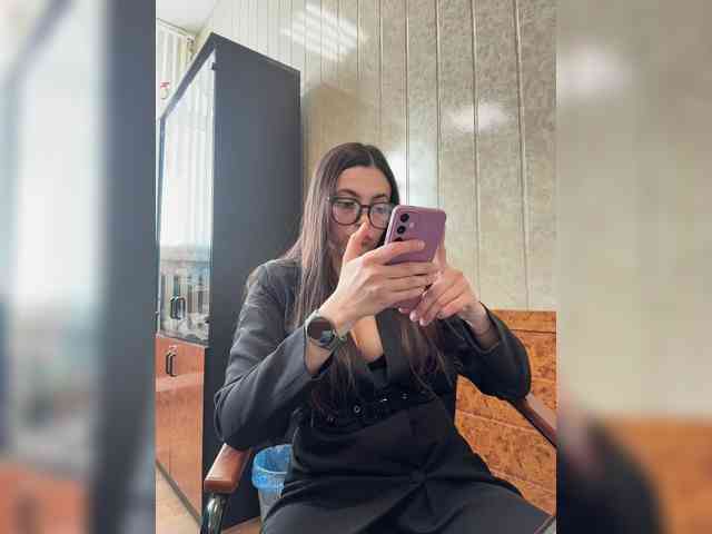 NikkySecrets's sex show image