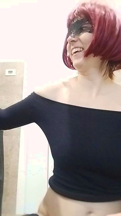 Redgirl906's sex show image