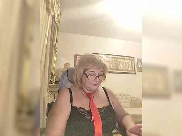 Изображение секс-шоу модели KarinkaSweet Изображение секс-шоу модели KarinkaSweet