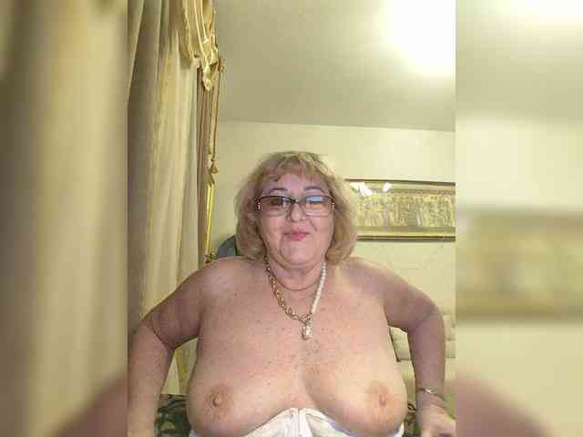 KarinkaSweet's sex show image