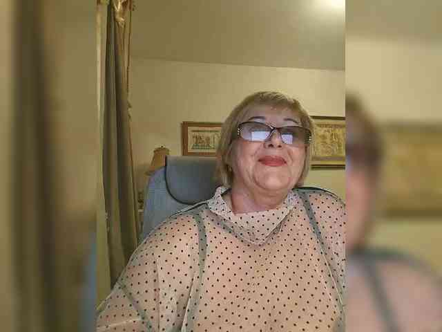 KarinkaSweet's sex show image