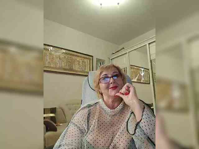 KarinkaSweet's sex show image