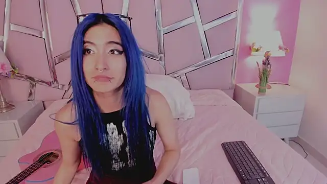 Lunapage's sex show image