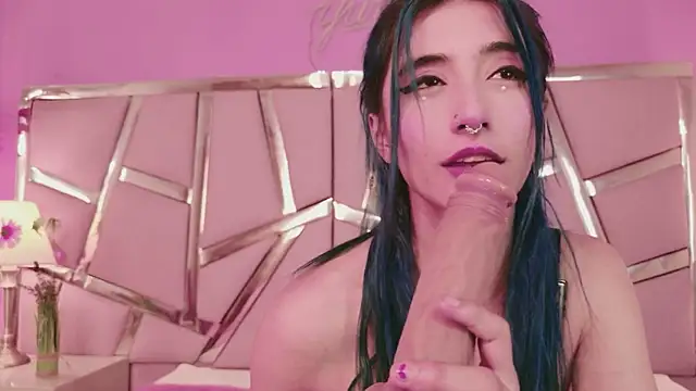 Lunapage's sex show image