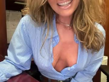madame_andi's sex show image