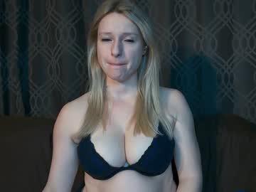 Изображение секс-шоу модели lovingsummer Изображение секс-шоу модели lovingsummer