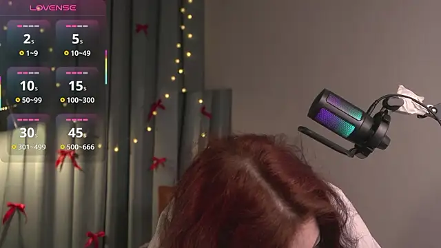 caty_cuddly's sex show image