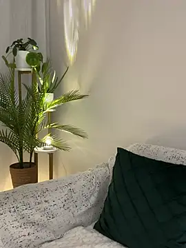 HotLdyllic's sex show image