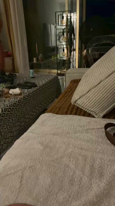 Loriginal32's sex show image