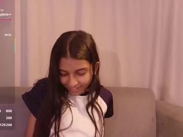 Изображение секс-шоу модели yuliethpetite