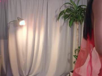 Изображение секс-шоу модели yuliethpetite