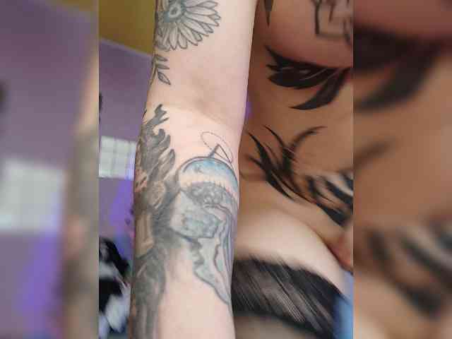 -Yourgirl's sex show image -Yourgirl's sex show image