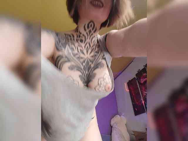-Yourgirl's sex show image -Yourgirl's sex show image