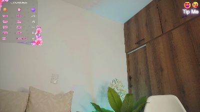 Изображение секс-шоу модели SquirtTeen