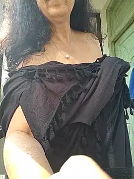 NakedMILFx's sex show image