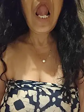 NakedMILFx's sex show image