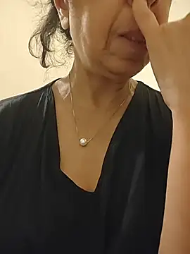 NakedMILFx's sex show image