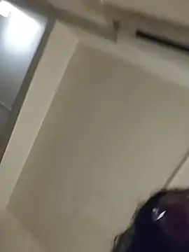 NakedMILFx's sex show image